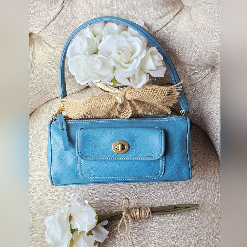 Vintage Coach Penelope Demi Shoulder Bag # 9712 ( Glacier / Pool Blue ) - Picture 9 of 16
